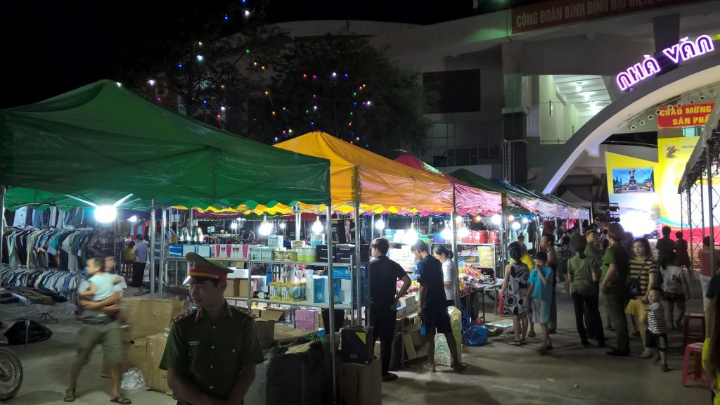 Giá thành các sản phẩm, mặt hàng tại chợ đêm Quy Nhơn