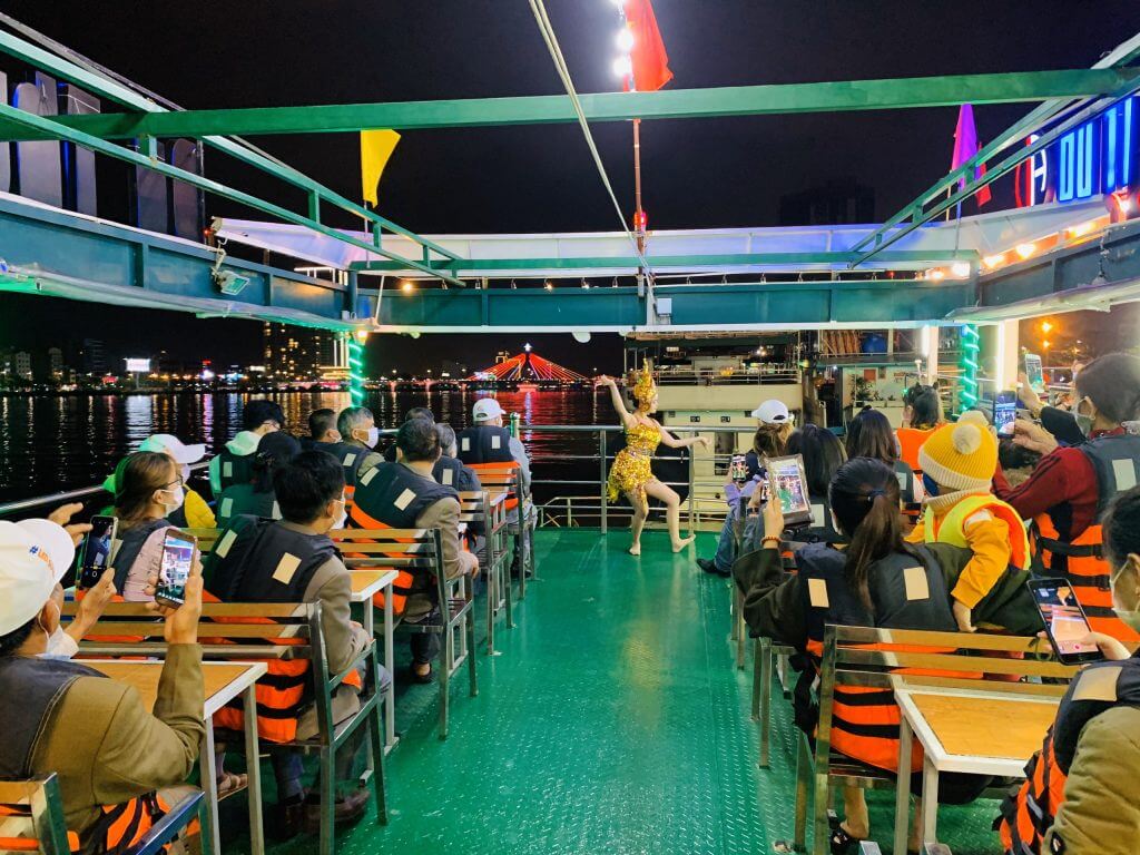 Du thuyền Đà Nẵng 9