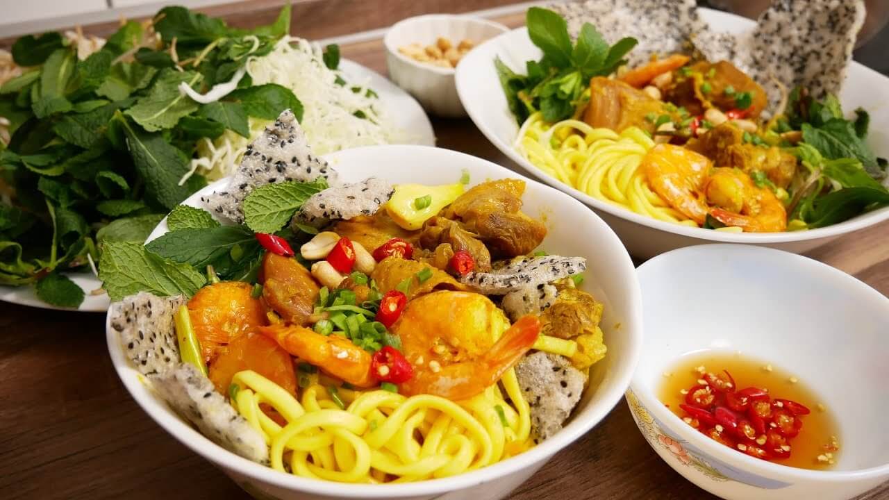 Khám phá ẩm thực khi du lịch Đà Nẵng 1 ngày 