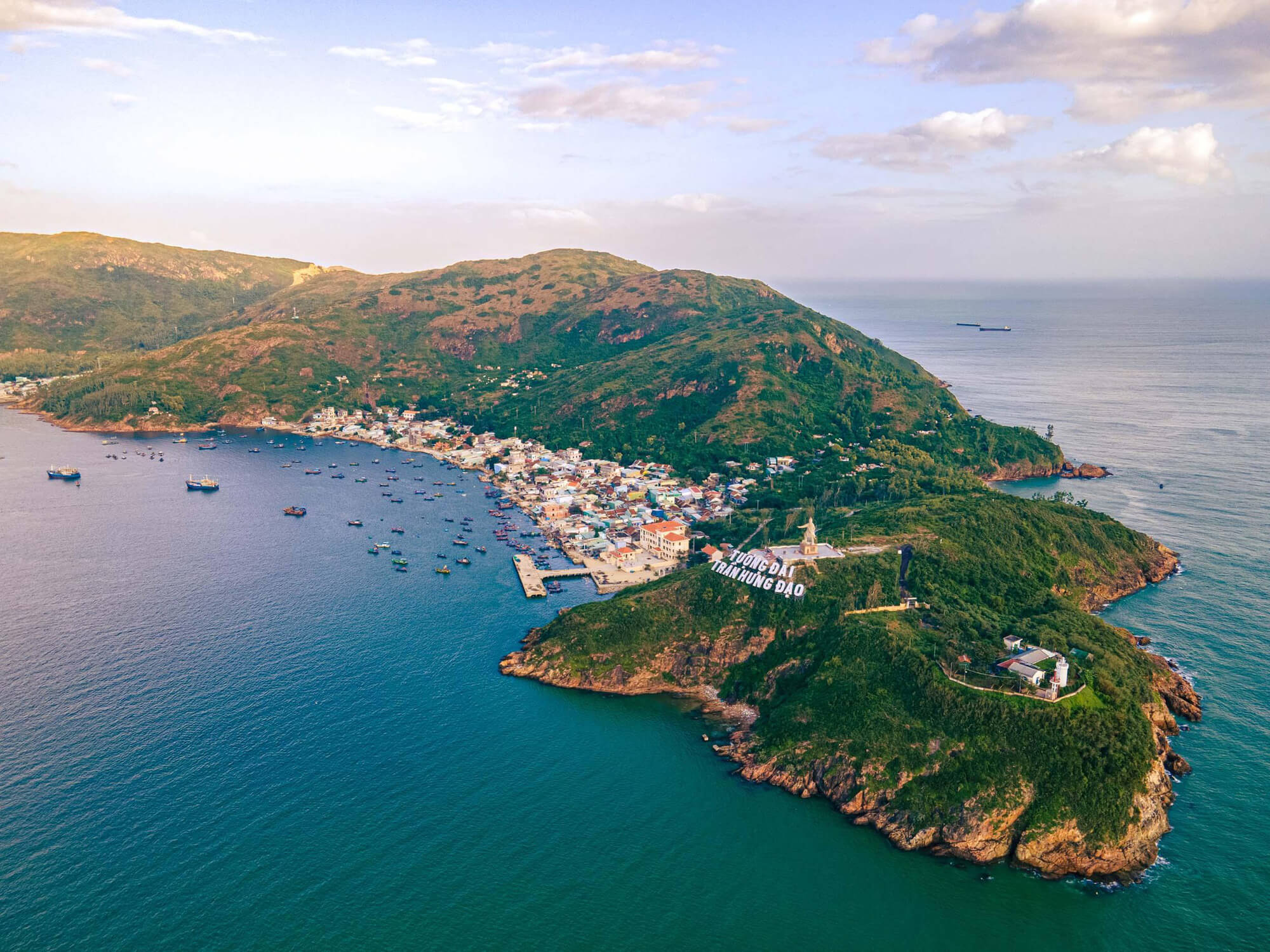 Tour Quy Nhơn Tây sơn 1 ngày có gì hấp dẫn? 1 Cảnh đẹp non nước trong chuyến tour Quy Nhơn Tây Sơn