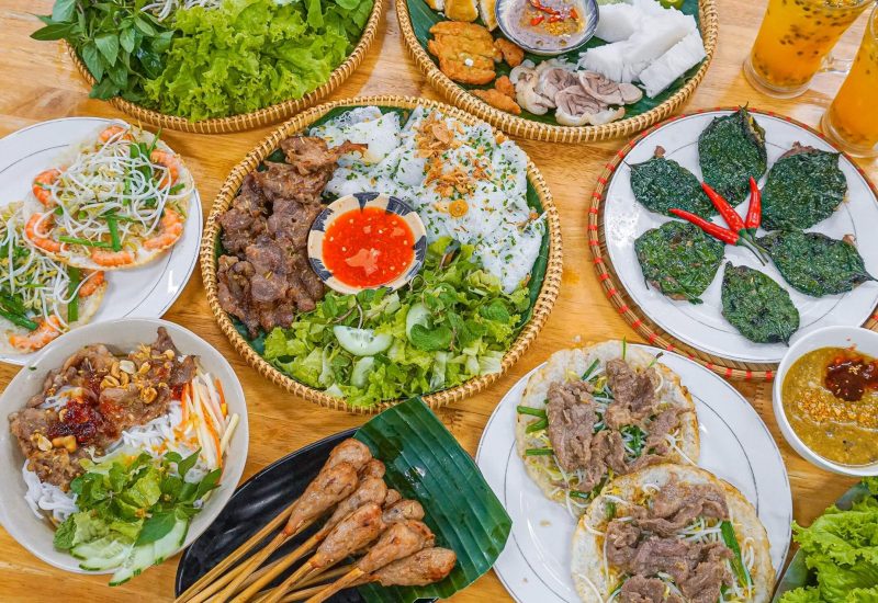 an-trua-tai-da-nang-1 Đoàn ăn trưa tại nhà hàng