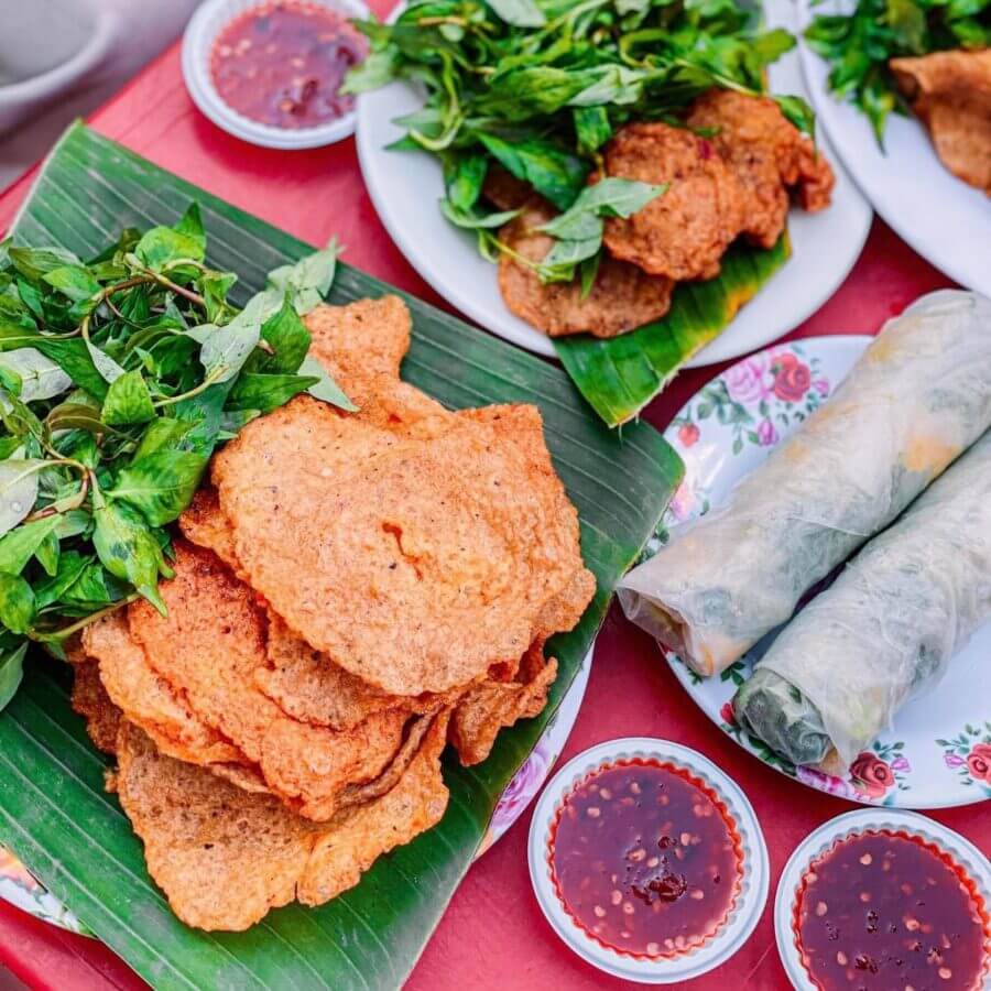 Top 9+ món ăn vặt Quy Nhơn nhất định phải thưởng thức 4 Chả cá cuốn rau răm thơm ngon nhức nhối