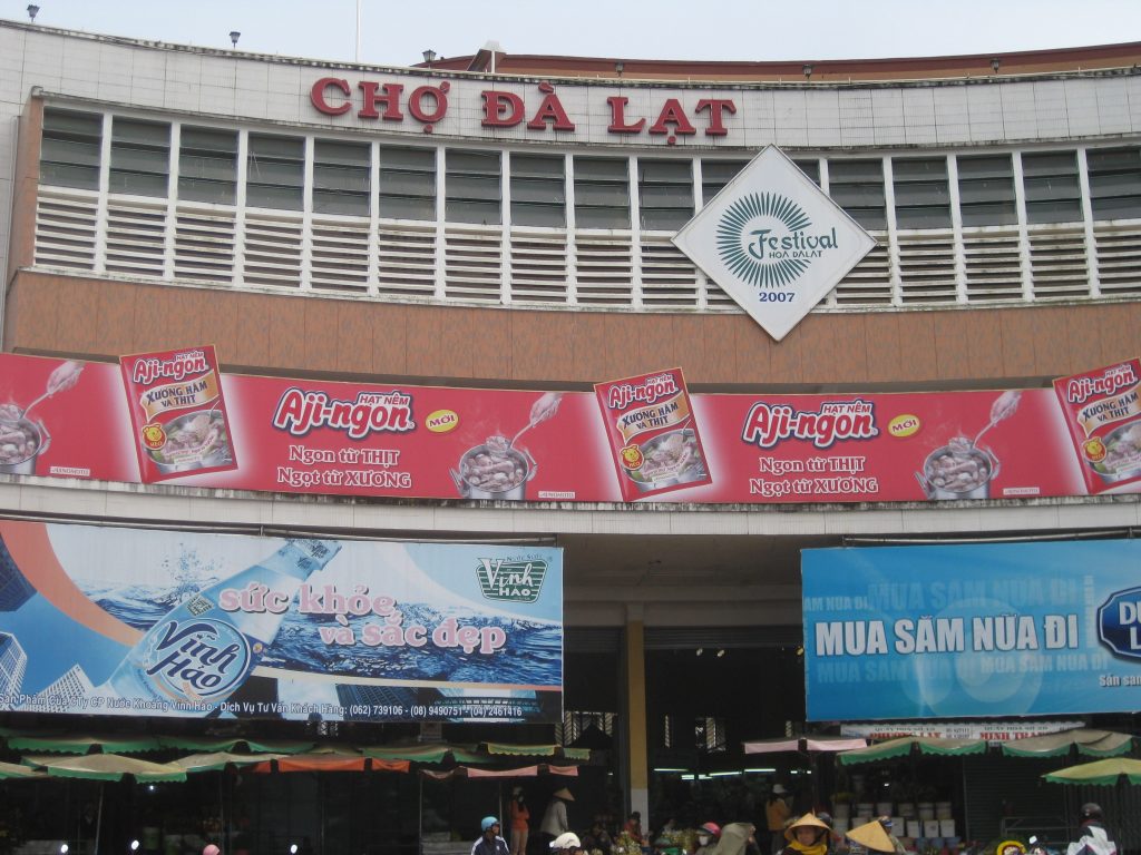Chia sẻ kinh nghiệm đi chợ Đà Lạt mới nhất 2022 1 chợ Đà Lạt