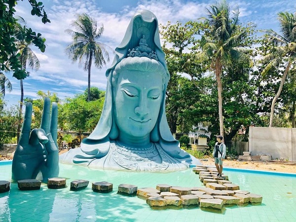 Đón khách - Di chuyển về chùa Thanh Lương