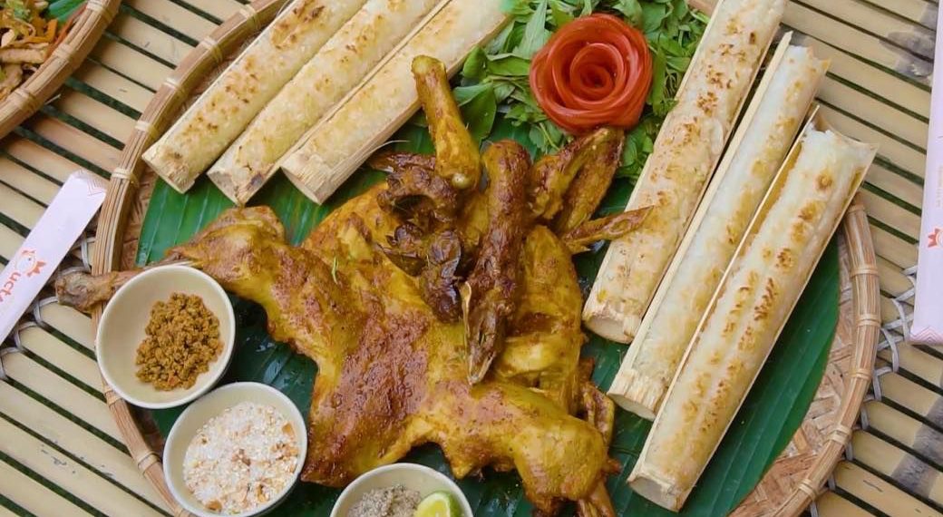 Đoàn dùng cơm tối với đặc sản Gà Nướng,