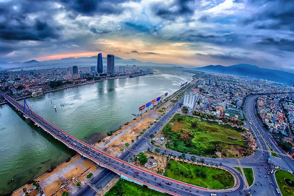 danang Đón khách