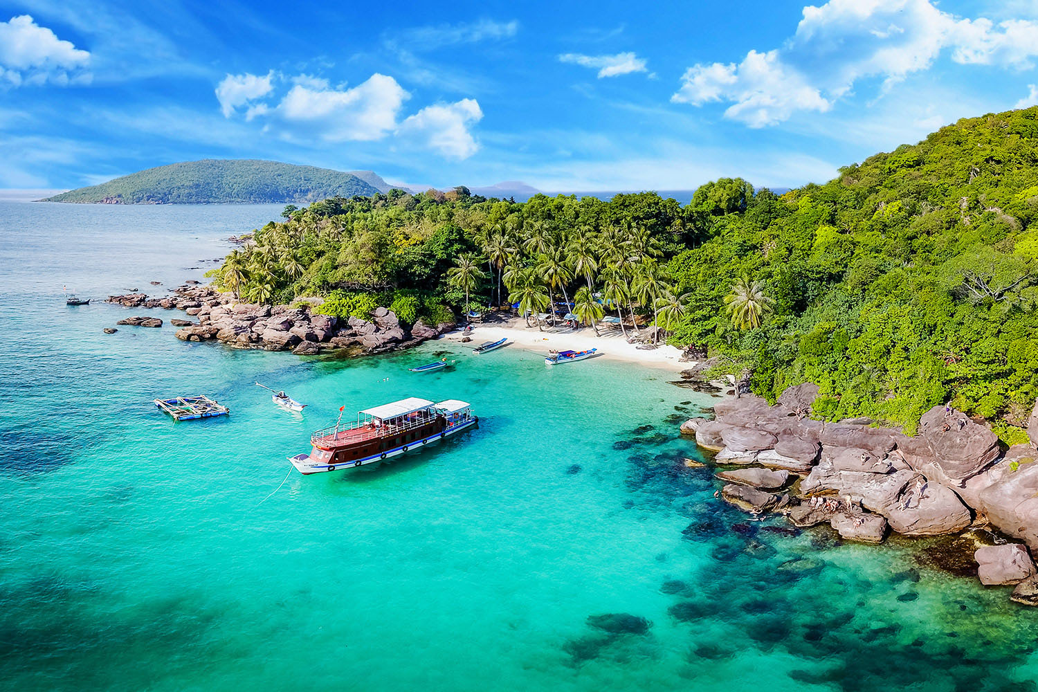 Du Lịch Hòn Nưa Phú Yên 6 hon nua phu yen 5