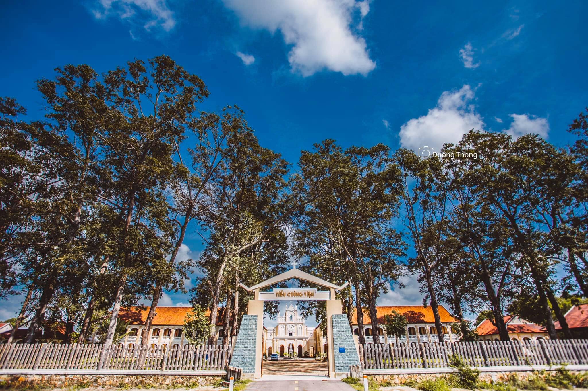 Nhà thờ Làng Sông 1 Nhà thờ Làng Sông