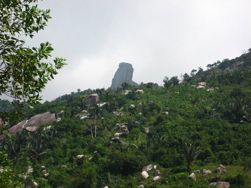 Núi Đá Bia 9 nui da bia phu yen 7