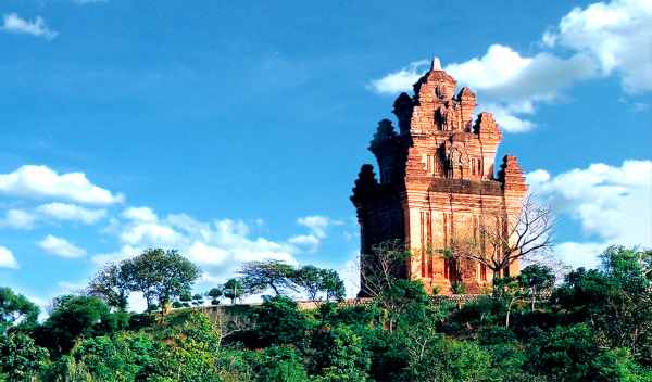 Du Lịch Đến Tháp Nhạn Phú Yên 1 thap nhan phu yen