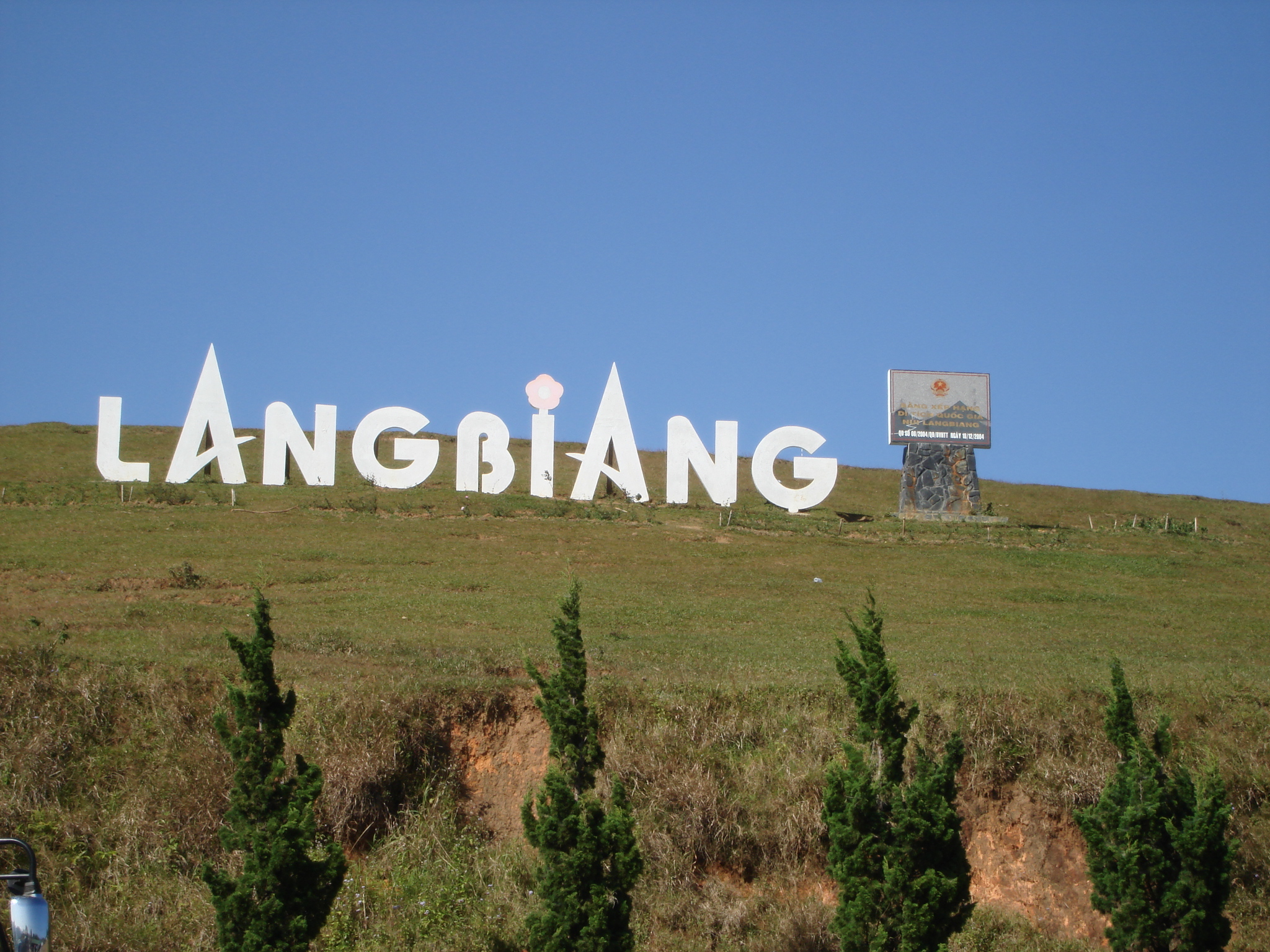 tour-da-lat-11 Langbiang - Thác Datanla - Hồ Vô Cực