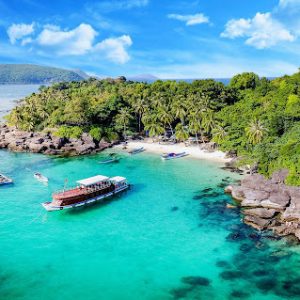 Đi tour Hòn Nưa nửa ngày : Thiên đường biển đảo Phú Yên hấp dẫn