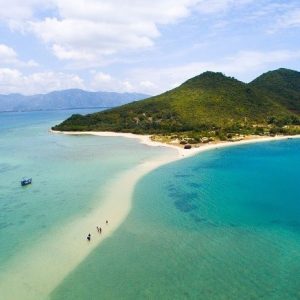 Tour Phú Yên Đảo Điệp Sơn 1 ngày: Ghé thăm con đường xuyên biển vạn người mê