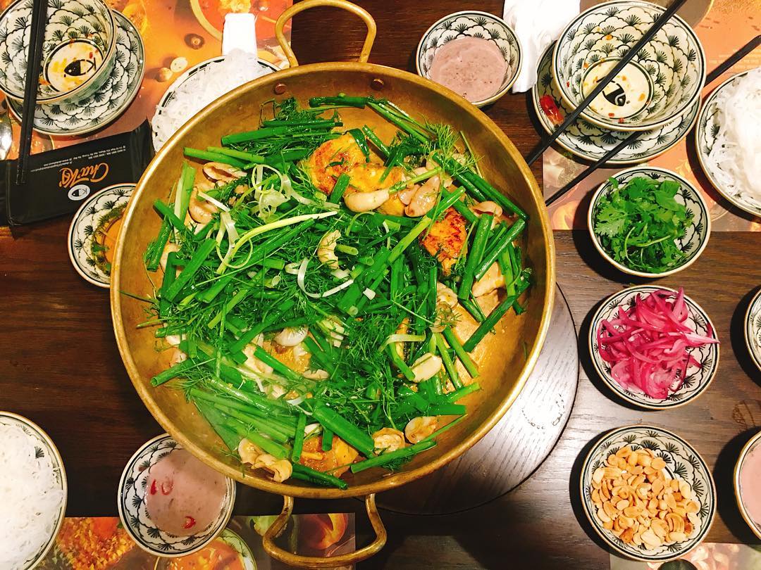 Ăn trưa nghỉ ngơi