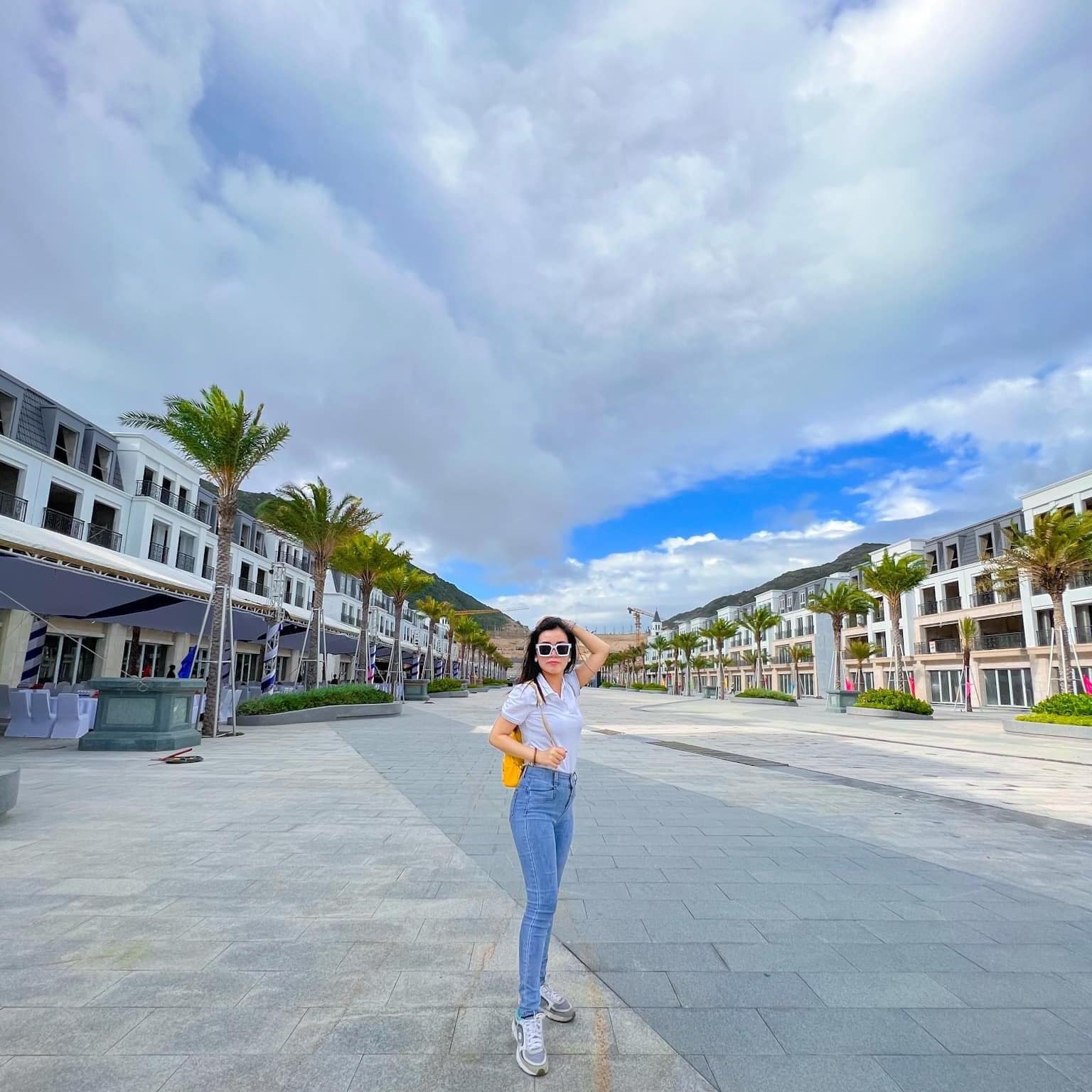 Việt Nam Daily Tour chuyên cung cấp da dạng tour du lịch giá tốt và dảm bảo uy tín