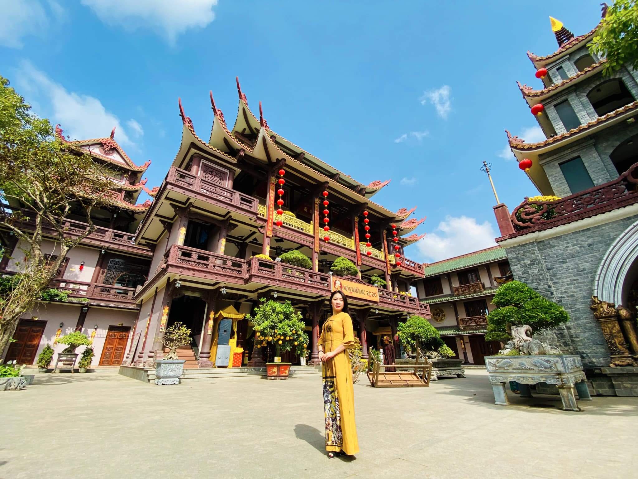 Kinh nghiệm đi tour Sài Gòn Quy Nhơn chi tiết nhất 2023 2 Chùa Thanh Hương Quy Nhơn