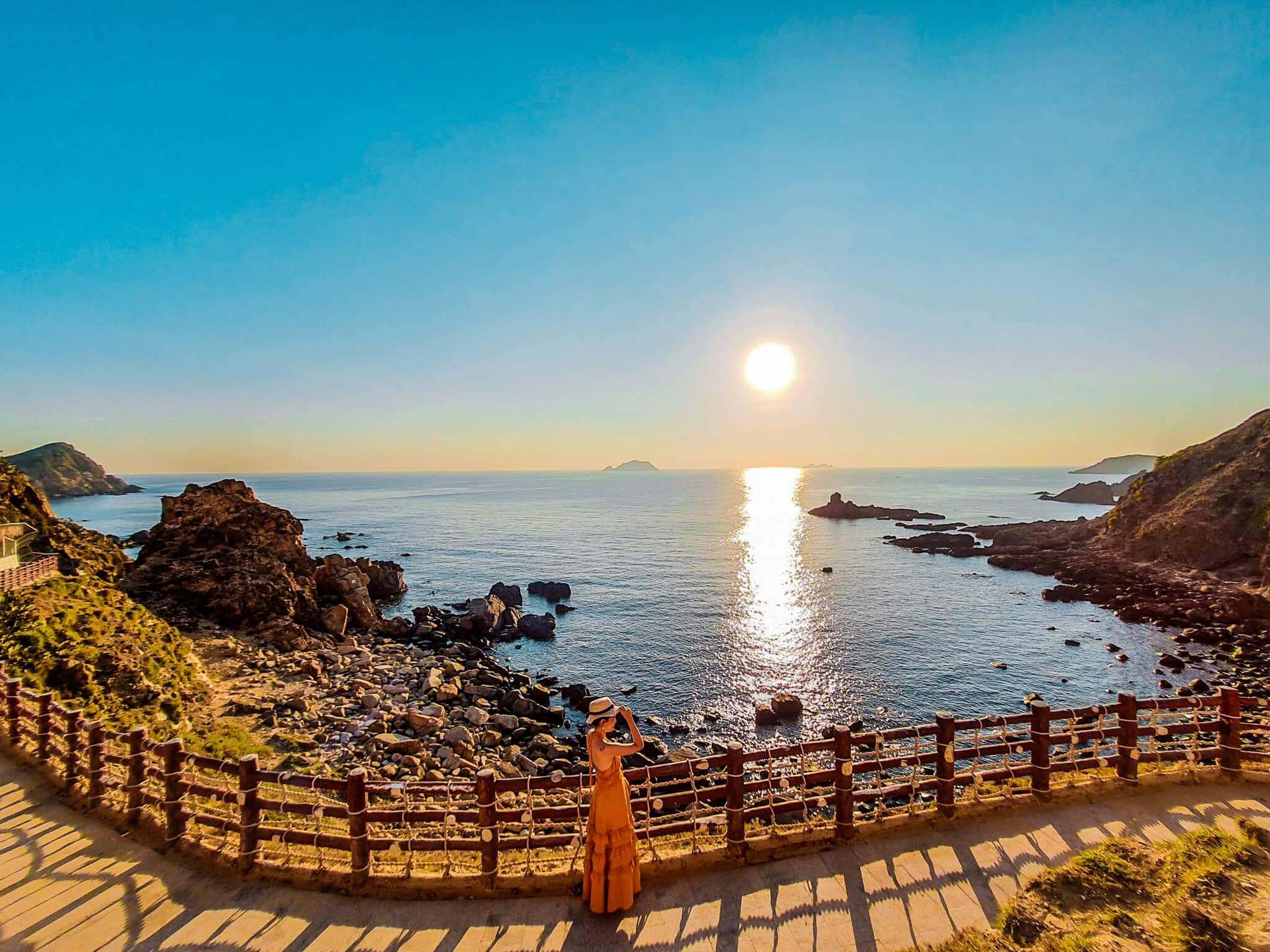Kinh nghiệm đi tour Sài Gòn Quy Nhơn chi tiết nhất 2023 9 Khám phá Eo Gió lãng mạn