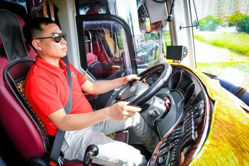 Thuê xe Đà Nẵng đi Bà Nà Hills - Bảng giá mới nhất 2023 10 Đội ngũ tài xế lái xe chuyên nghiệp, bài bản