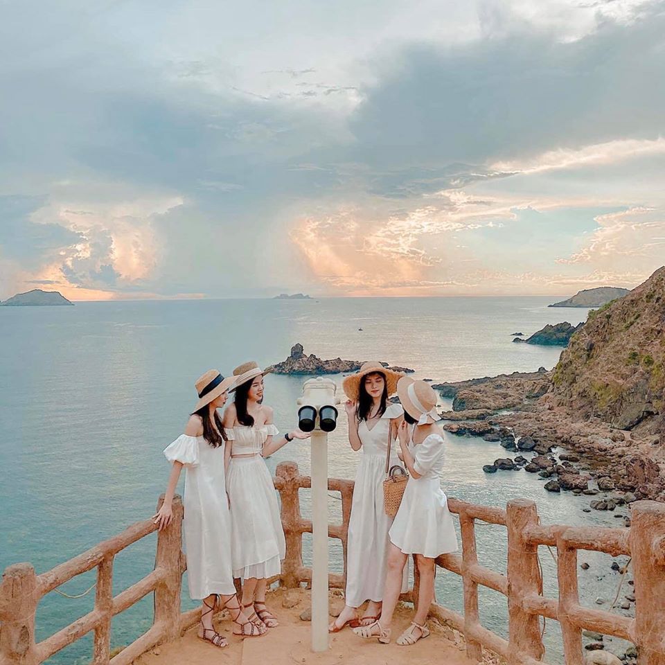 Du lịch Eo Gió và những điều không phải ai cũng biết 1 eo gio