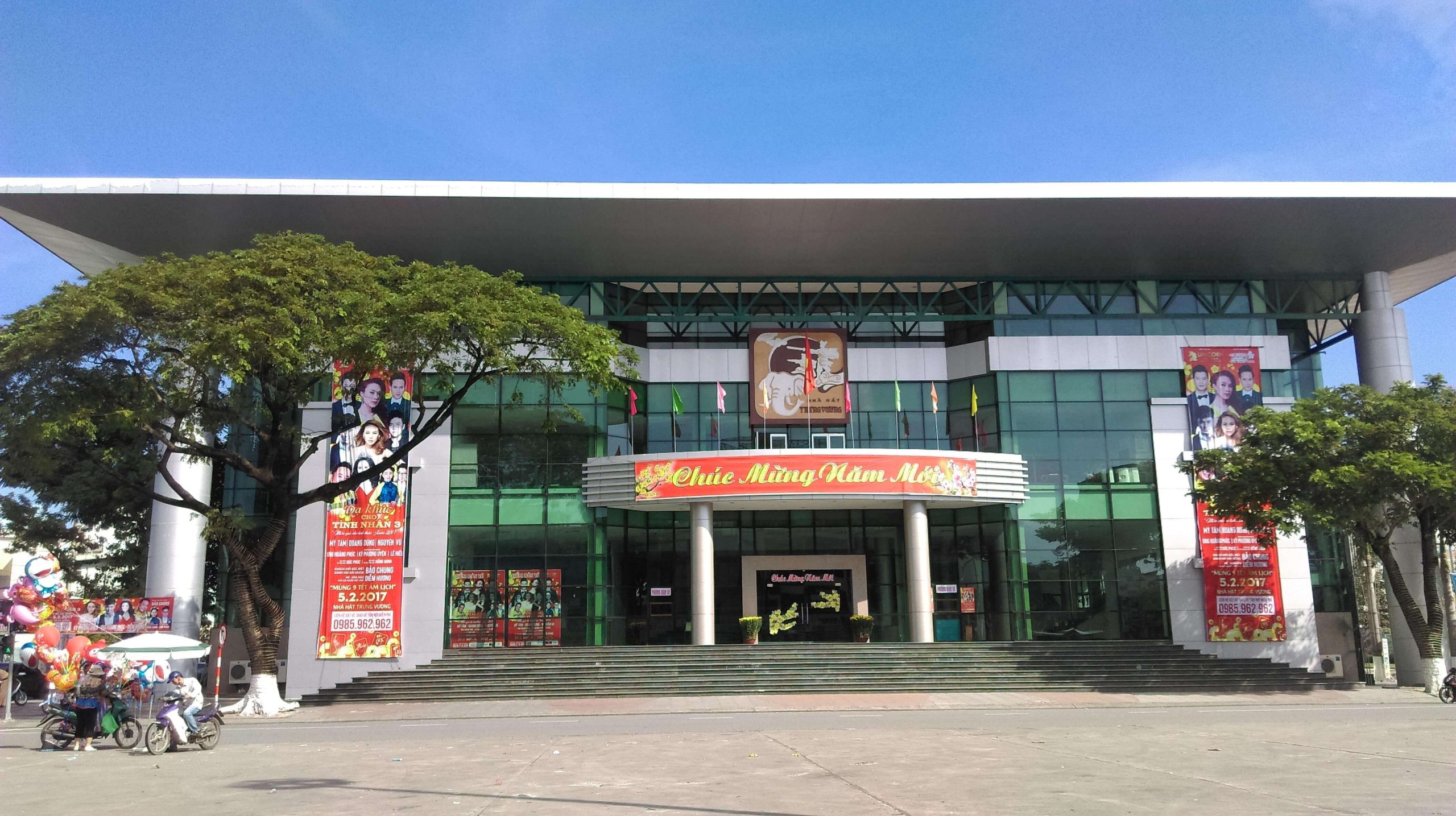 Liên hoan phim Châu Á Đà Nẵng 2023 có gì đặc sắc? 4 Khu vực bên ngoài nhà hát Trưng Vương