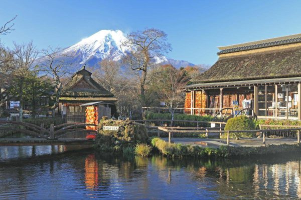 NAGOYA - OSAKA – KYOTO – PHÚ SĨ – TOKYO 6 Net dep binh yen thu hut khach du lich cua Lang co Oshino Hakkai 1 600x400 1