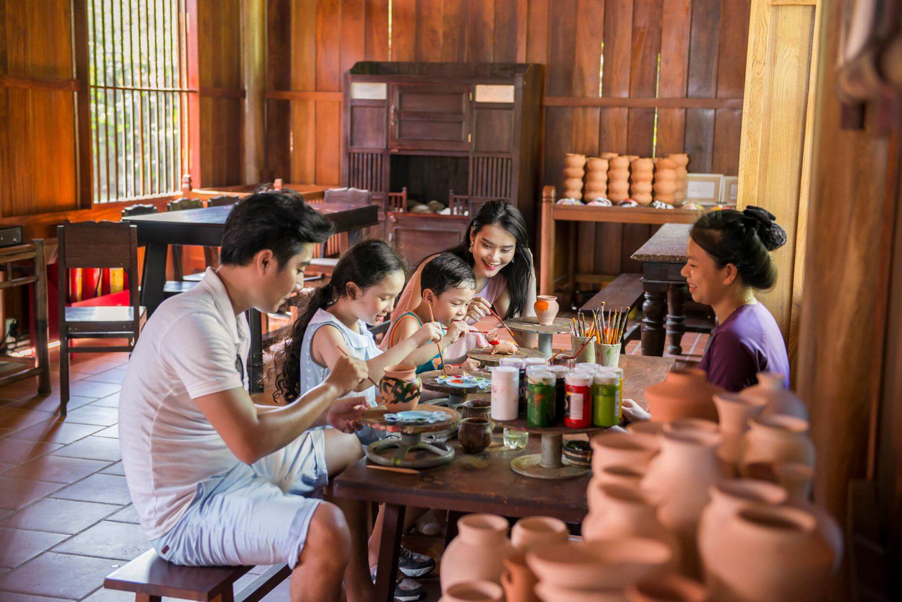 Tham gia các trò chơi dân gian thú vị