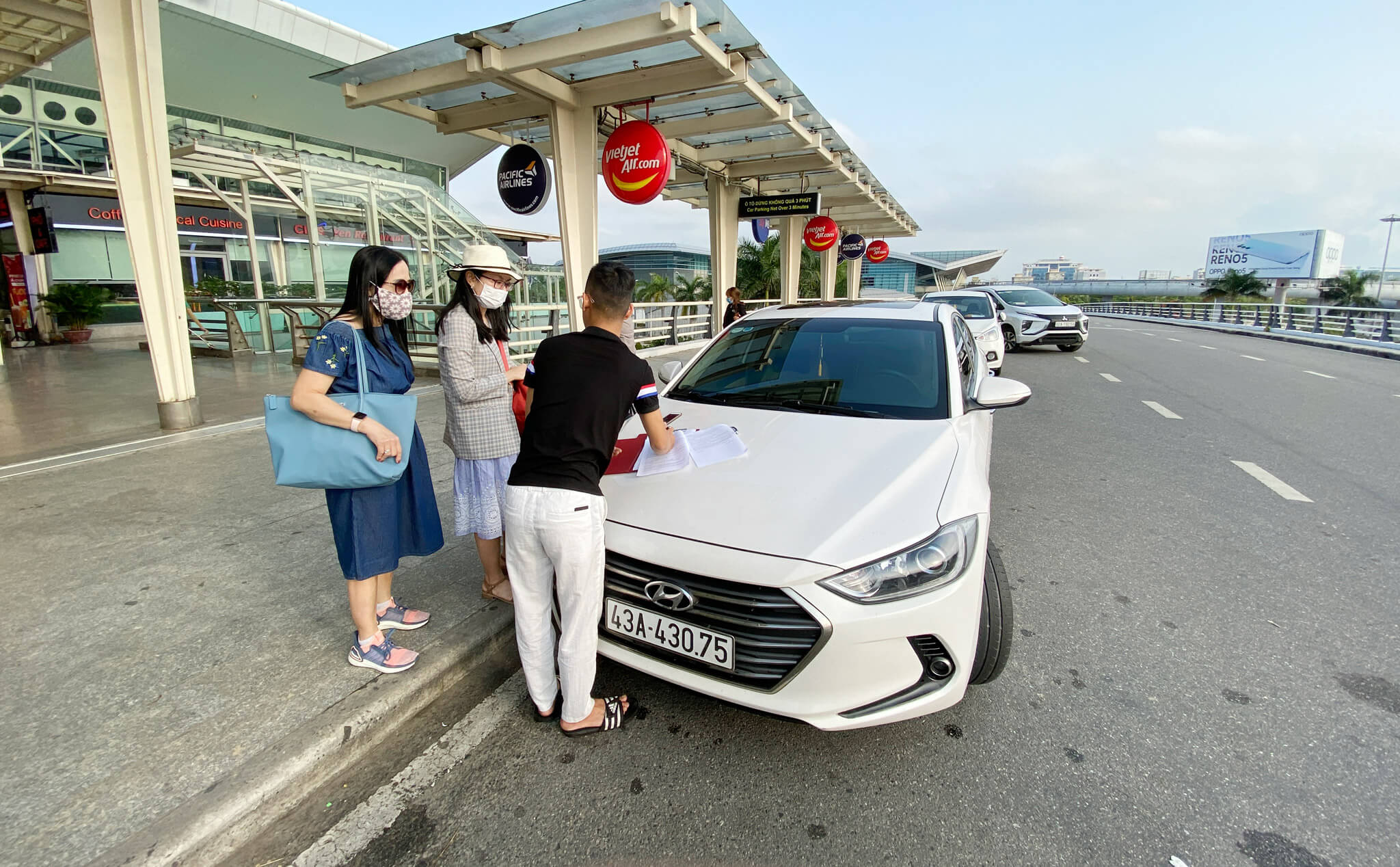 Thuê xe ô tô tự lái Đà Nẵng - Cập nhật bảng giá 2023 2 Thuê xe ô tô tự lái Đà Nẵng tại Việt Nam Daily Tour